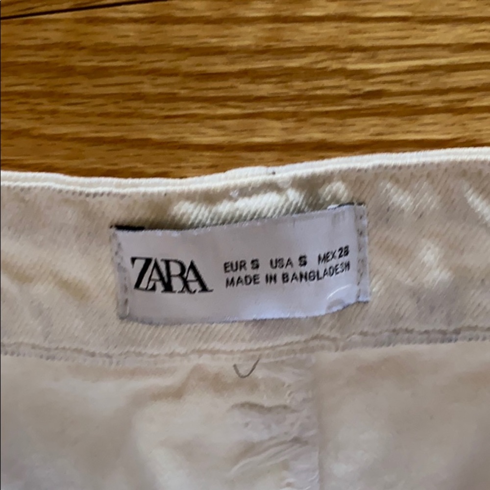 Mini skirt - Picture 3 of 4